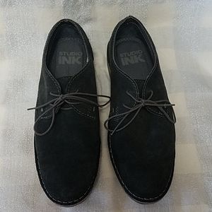 Dark gray mens shoes